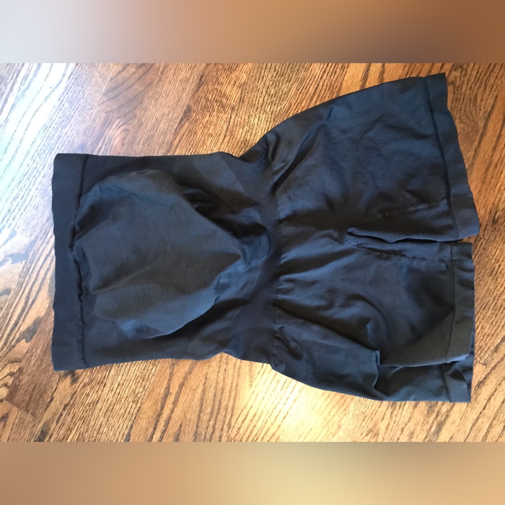 Blanqi maternity shorts